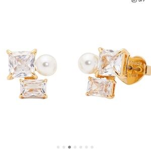 Kate Spade. Earrings. Kate Spade Victoria Studs. Pearl earrings. Gold earrings.